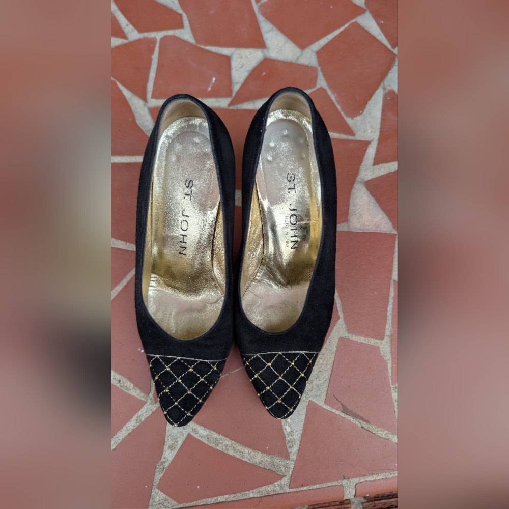 Vintage St. John Black and Gold Quilted Satin Low Heel Pumps Size 6/6.5B